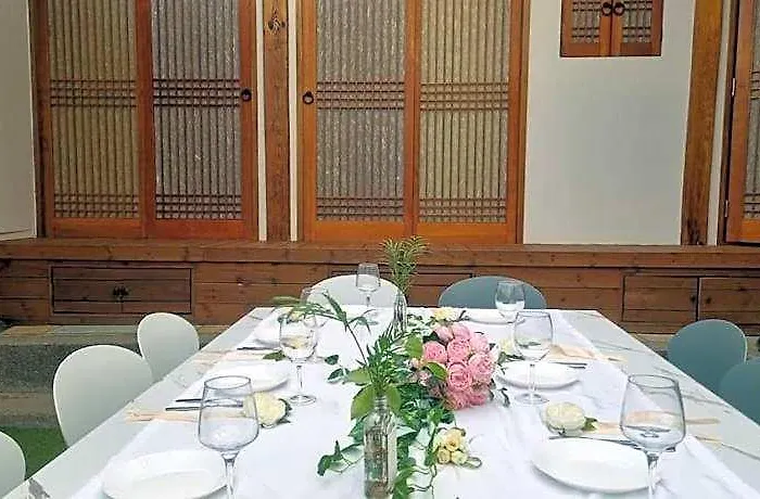 Bibimbap Hanok Gyeongbokgung Private 2*