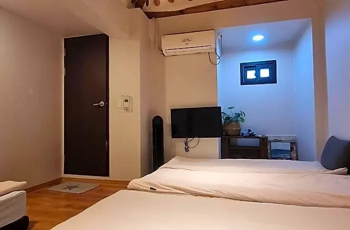 Bibimbap Hanok Gyeongbokgung Private ホテル 2*