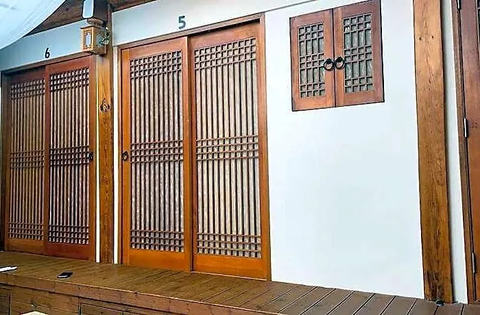 Bibimbap Hanok Gyeongbokgung Private 2*