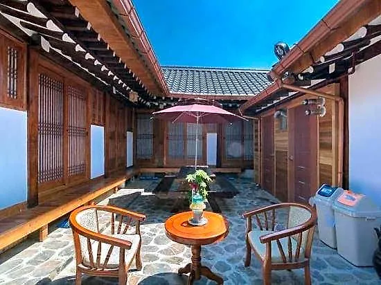 ホテル Bibimbap Hanok Gyeongbokgung Private 2*